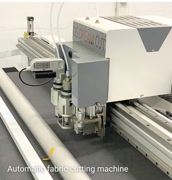 Automatic fabric cutting machine